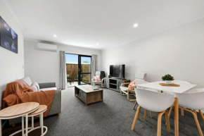 Frankton Townhouse Retreat - Central